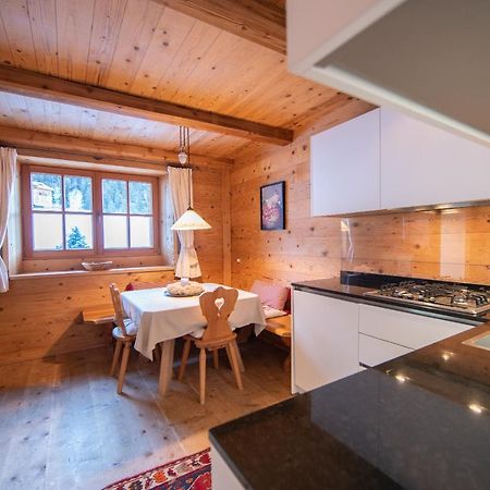 Villa Al Bosco Selva di Val Gardena Luaran gambar