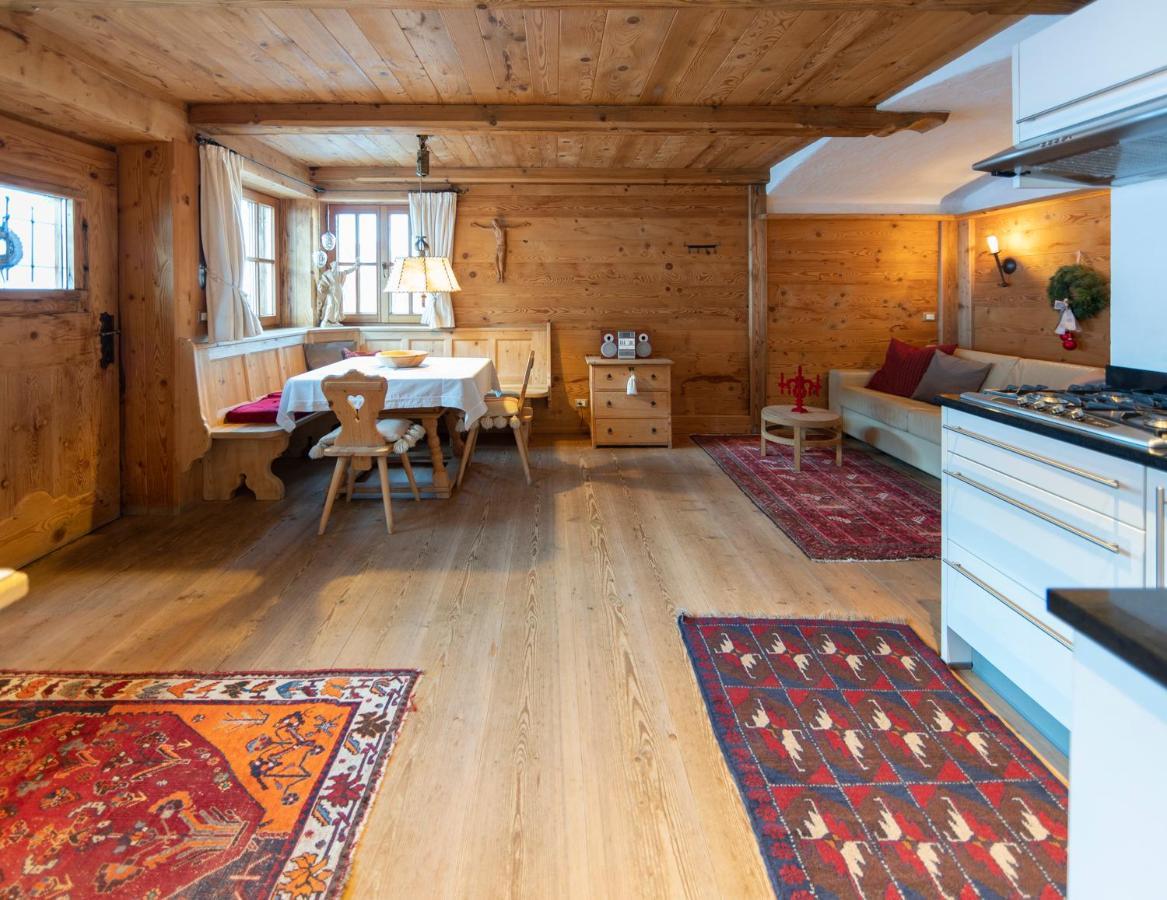 Villa Al Bosco Selva di Val Gardena Luaran gambar
